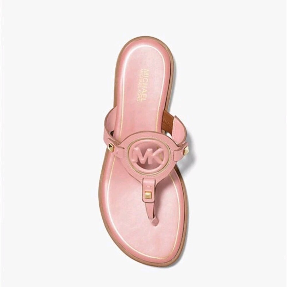 MICHAEL KORS Aubrey Cutout Leather T-Strap Sandal. Color Blush.
